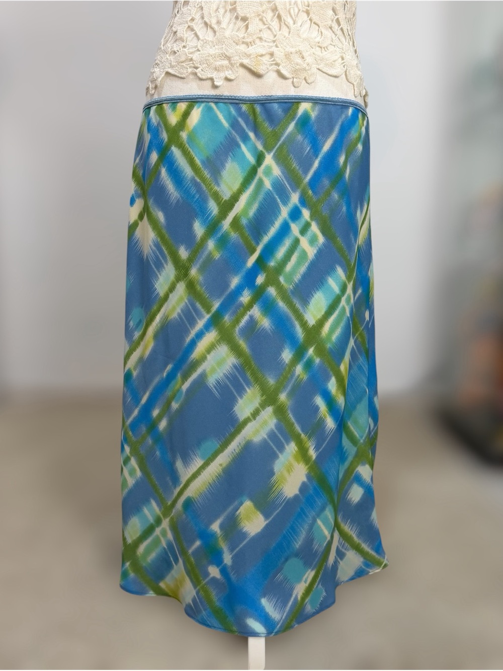 Vintage y2k-90s Blue And Green Plaid Midi Skirt